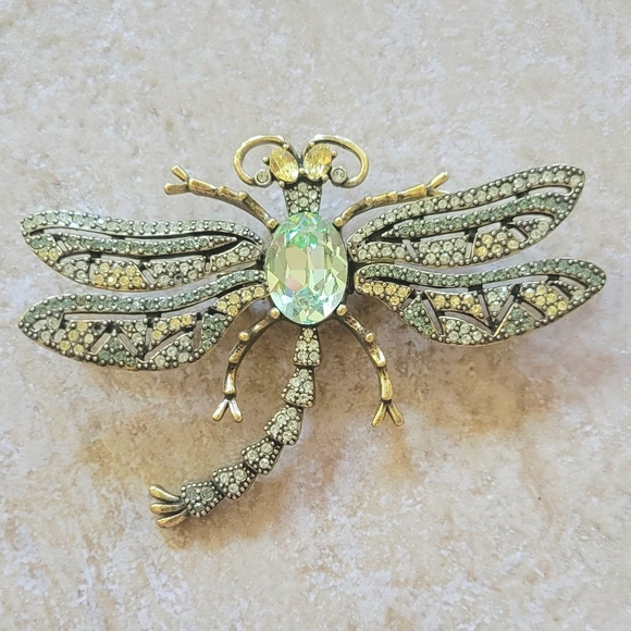 Heidi Daus Trembling Brilliance Light Green Swarovski Crystal Dragonfly Brooch - Picture 1 of 3